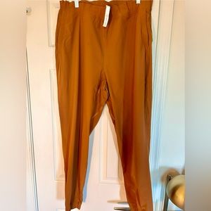 Adapted state high rise jogger